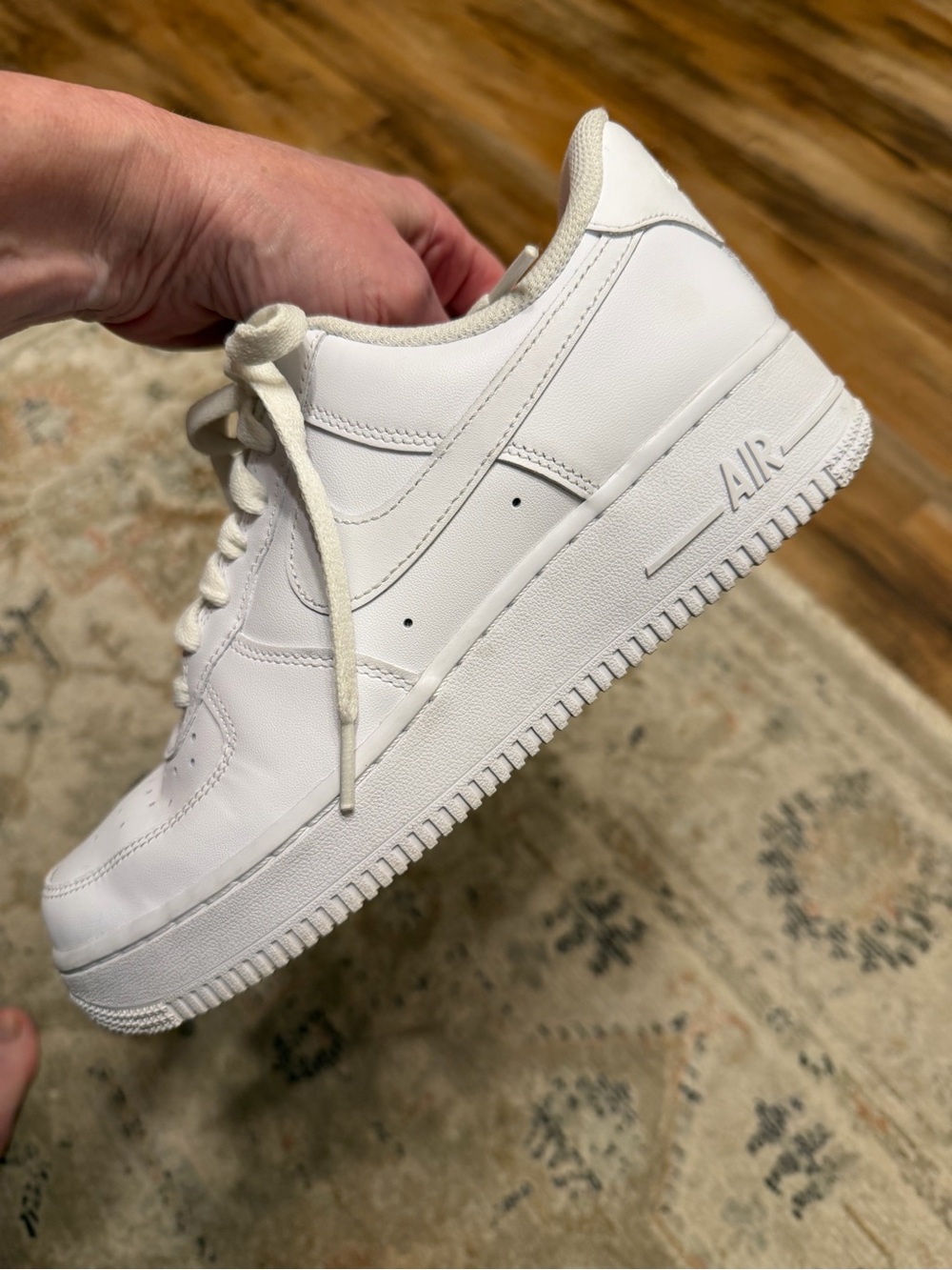 Nike All-White Low-Top Sneakers - Picture 7 of 10